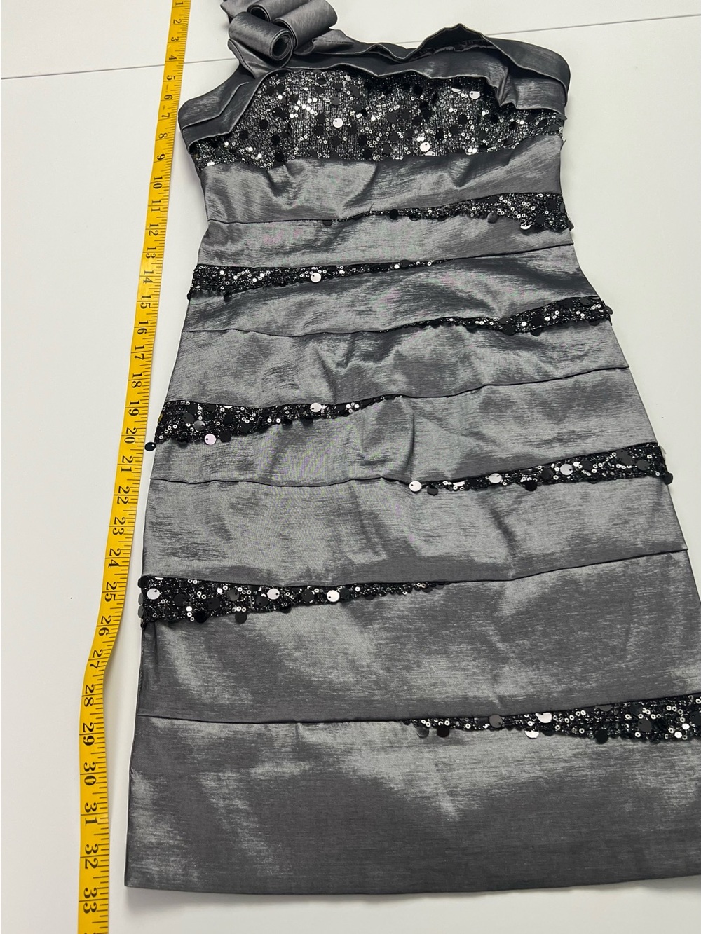 Betsy & Adam One Shoulder Bow Gray with Black Sequins Cocktail Formal Dress - Picture 11 of 16
